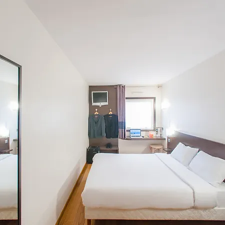 Hotel Paris Nord 2*